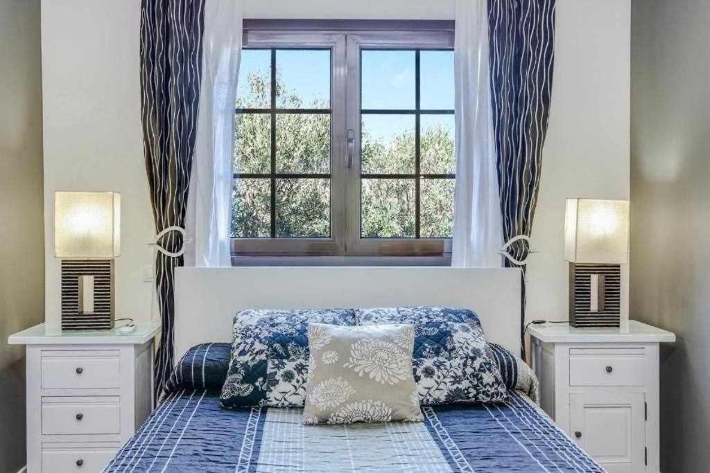 Villa cobas con piscina y privada Triquivijate Exterior foto