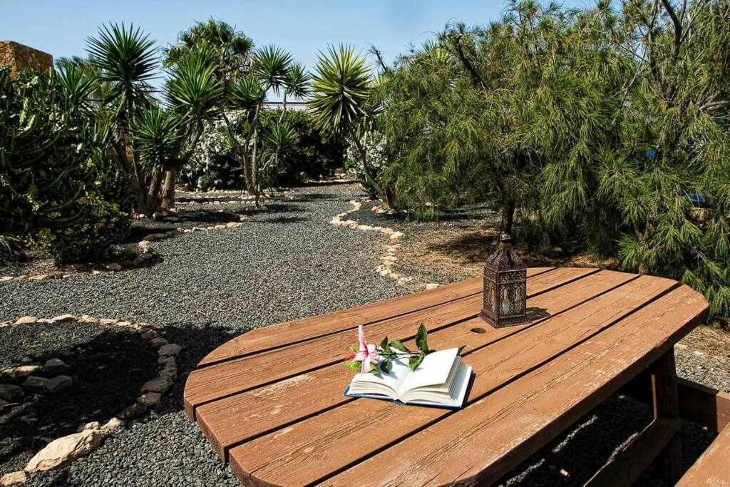 Villa cobas con piscina y privada Triquivijate Exterior foto