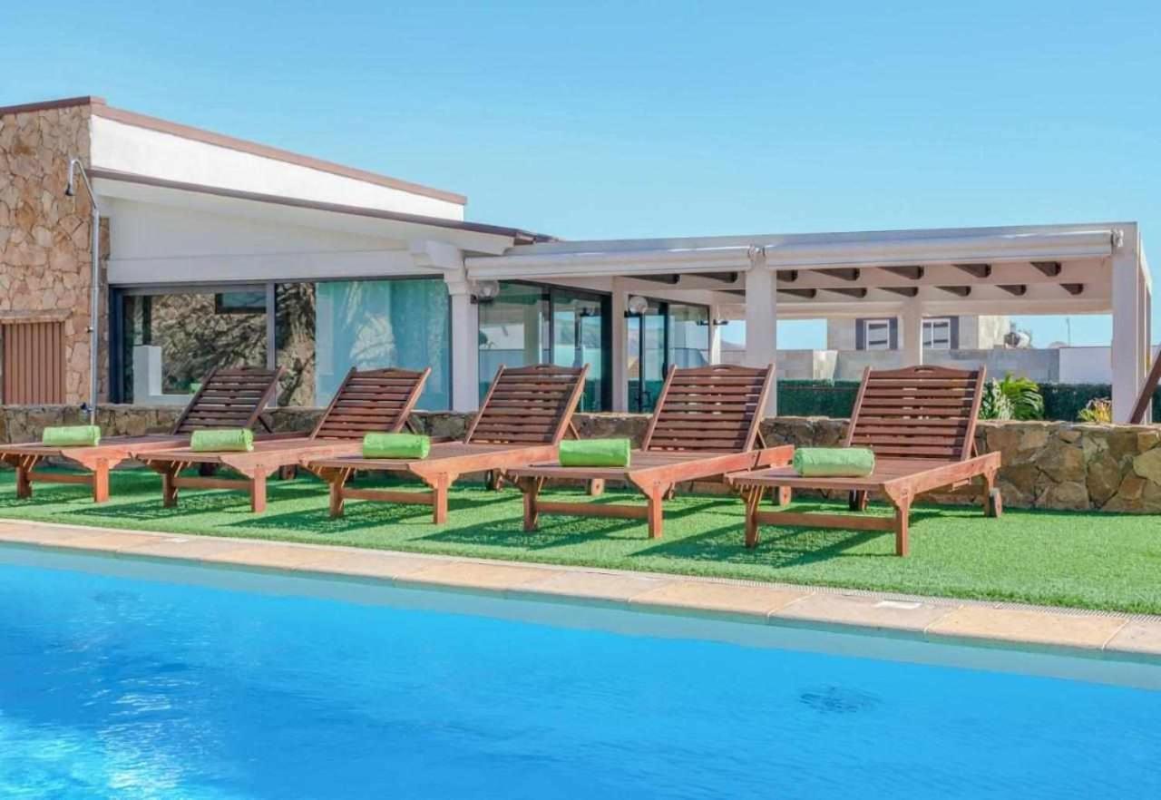 Villa cobas con piscina y privada Triquivijate Exterior foto